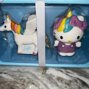 Hello Kitty Salt&Pepper Shakers